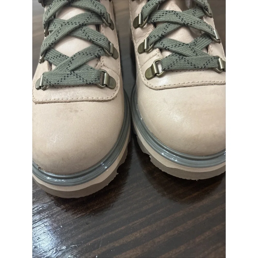 Sorel Women's Lennox Hiking Boot Waterproof,m Snakeskin size 6.5 UNWORN